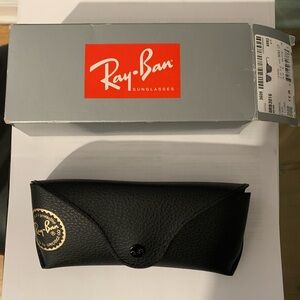 New Ray-Ban Classic Aviators with Case